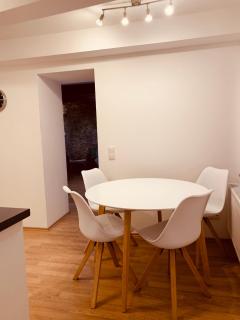 FELIX LIVING 1, Modernes Apartment für 2 Personen, Innenstadt, Smart TV, Parkplatz - 1