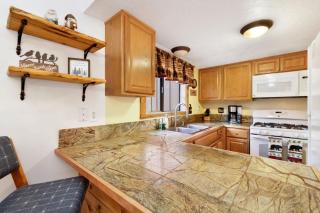 Inn Between Pines-1411 by Big Bear Vacations - Big Bear Lake - 2