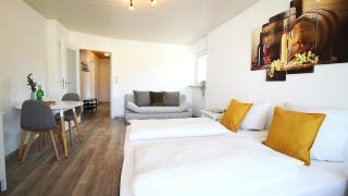 Geräumige Wohnung mit Balkon - Zentral - Kostenloses Parken - 3