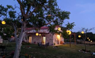 To Petrino Spiti - Possidi - 5