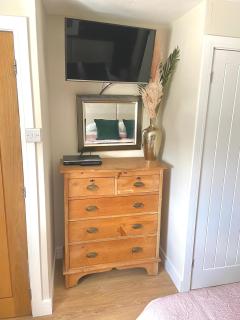 Stunning ANNEXE 1 luxury bedroom, eating area & bathroom only! - Truro - 7