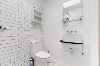 Spacious studio flat in Forest Gate - Londres - 2