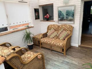 Mikes at Menai - Stylish & Spacious 3 bed house in Menai Bridge. - Menai Bridge - 4