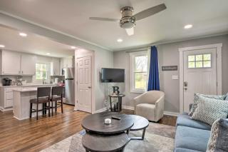 Cozy House with Private Yard, Close to Downtown - 3