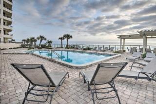Stunning Ocean Views Daytona Beach Shores Condo - Daytona Beach Shores - 9