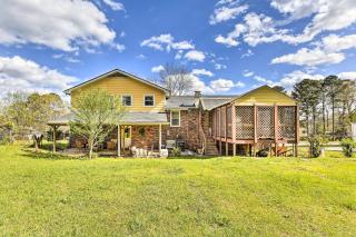 Lovely Lawrenceville Getaway with Private Yard! - 0