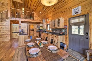 Fire Pit and Views Picturesque Cabin in Burnsville! - Burnsville - 5