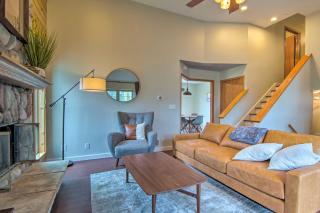 Modern Lake Geneva Home - 1 Mi to Boat Launch - 5