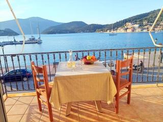 Lourantos Bayside Apartments - Vathi - 0