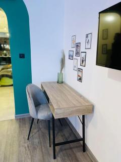 Downtown Luxury Apartment - Romana Plaza - 3
