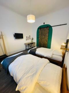 Downtown Luxury Apartment - Romana Plaza - 1