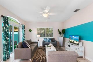 Beach Retreat, 1 block from downtown, near beach and Shops with private patio - Hollywood - 9