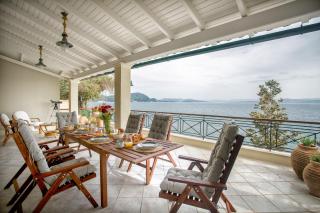 Beach Front Villa Litore - Mesongi - 3