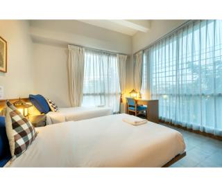 Dinso Home Boutique - 1