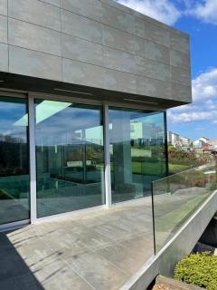 Tres Prismas Exclusive - Sarria - 2