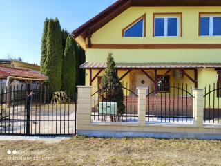 Csalogány Apartman - Mezőkövesd - 0