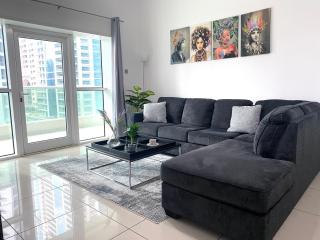 Lovely Dubai Marina Apt - Partial Sea view - 9