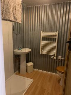 Hay View Lodges - Barn End - 9