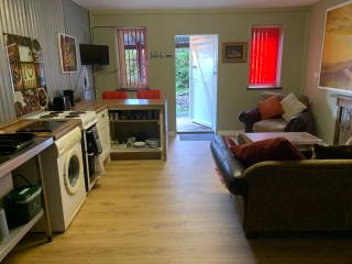 Hay View Lodges - Barn End - 5