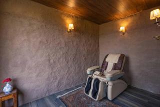 StayVista at Mountain Mirage 4BR Luxury Villa in Kasauli with Spa, Lawn, Hillview - 4