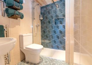 Laundimer House Bed & Breakfast - 1