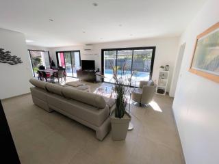 VILLA LUCIA, moderne avec piscine tempérée, ping pong, proche plage à Vieux-Boucau - 1