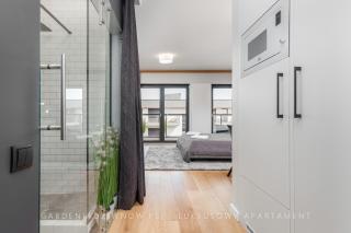 Audrey DeLux Seaview Gardenia Studio - 2