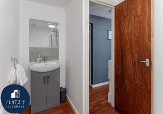 FLATZY - 6 bed Oasis Close to Football Stadiums - Liverpool - 1