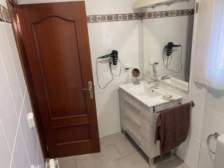 PRECIOSA CASA CON PISCINA AL LADO DE LA PLAYA - 1