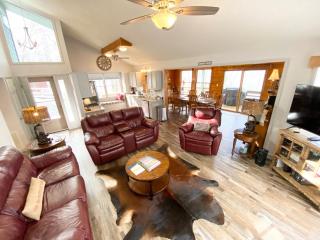 Bella Vita - Pet Friendly Cabin - 5