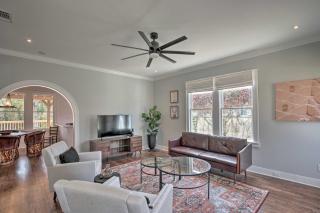 Historic Home with Yard Near St Marys Strip! - San Antonio - 4