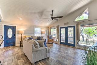 Charming Burnet Cottage with Lake View and Porch! - Burnet - 7