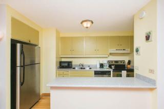 Discovery Bay One Bedroom Condos with Kitchen & Free Wifi! - Honolulu - 5