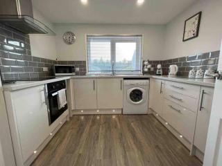 Bright, Airy, 2 Bedroom Apartment in Oban - 7