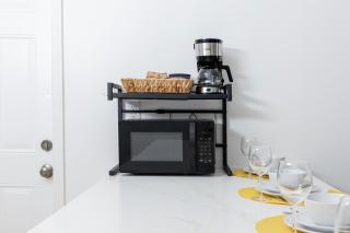 Beautiful Casita with King Bed and private patio Close to Calle 8, MIA Airport, Coral Gables - Miami - 4