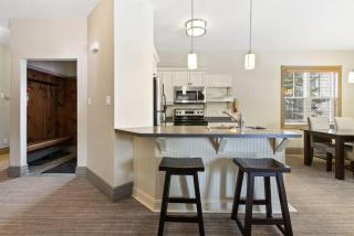 Blue Mtn Getaway in Historic Snowbridge Chalet - Collingwood - 8