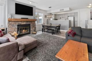 Condo With Blue Mtn Village In Your Backyard - Blue Mountains - 0