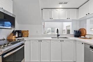 Luxury Blue Mtn Getaway w Indoor Sauna - 2