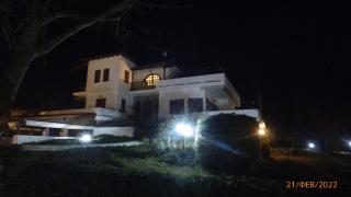 Villa Georgius - Néon Rýsion - 1
