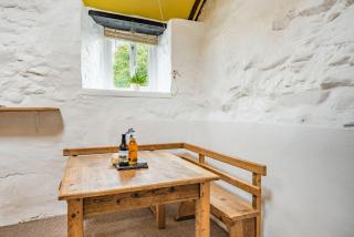 Celyn Farm Cottage - Cwm-y-glo - 4