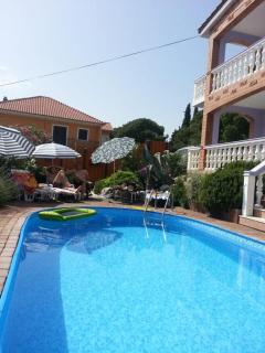 Family-friendly apartments with swimming pool Jezera, Murter - 19541 - 5