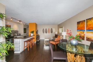 One Bedroom Discovery Bay Condos with Kitchen, Free Wifi & Amazing Views - 9