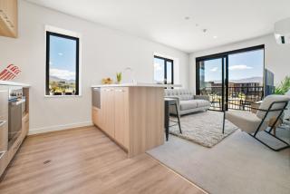 Toru Top Floor Apartment - Brand New & Convenient - Queenstown - 7