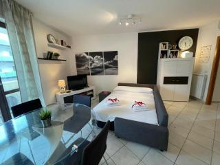 White&Grey House - 3