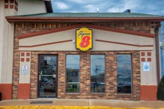 Super 8 by Wyndham Mountain Home - Mountain Home - 7