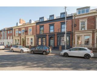 Central Belfast Apartments: University Street - Belfast - 7