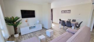 Homes of Spain, Apartamentos Paraíso, Ed Palmerston, Atico O, Suite con Piscina Privada en solárium, vistas al mar, a 50 m de la playa, WIFI - 5