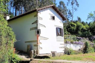 Charming House in Castelo do Neiva with Lake View B - 8