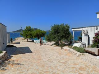 BUQEZ RESORT, Vila 51 - Drage - 4