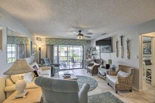 Pool and Canal Access Central Cape Coral Condo! - Cape Coral - 7